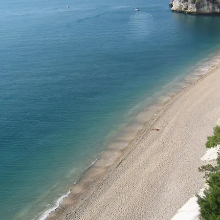 Oda ve Kahvaltı Apulia 3*